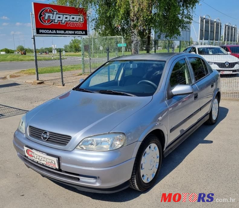 2005' Opel Astra 1,4 photo #1