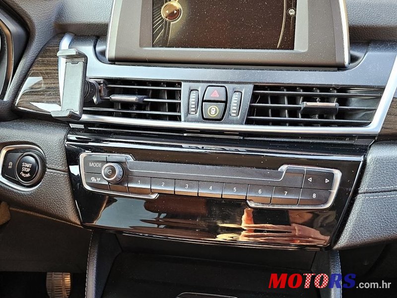 2015' BMW Serija 2 218D photo #4