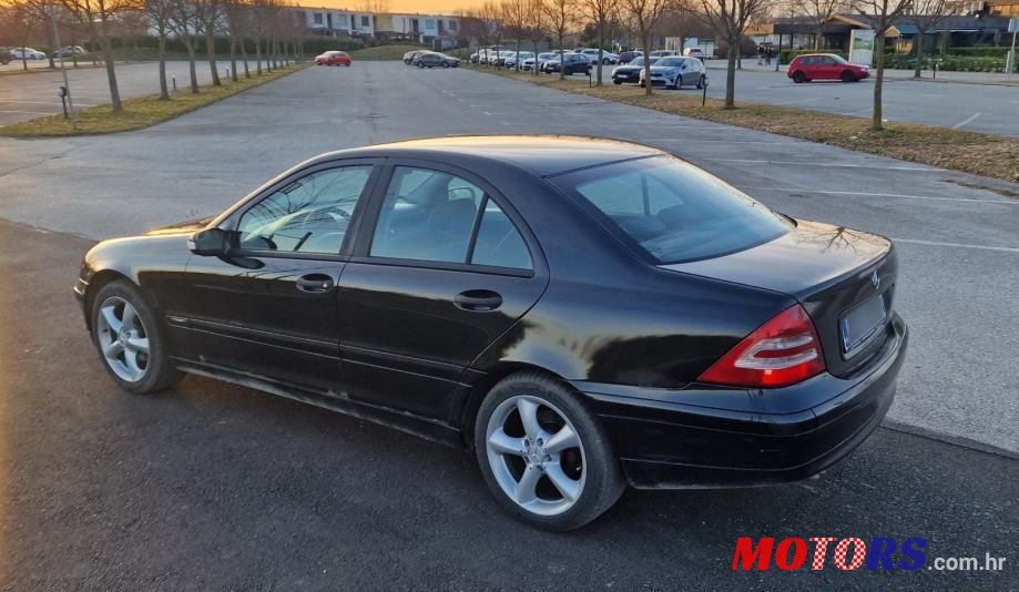 2001' Mercedes-Benz C-Klasa 200 Classic photo #4