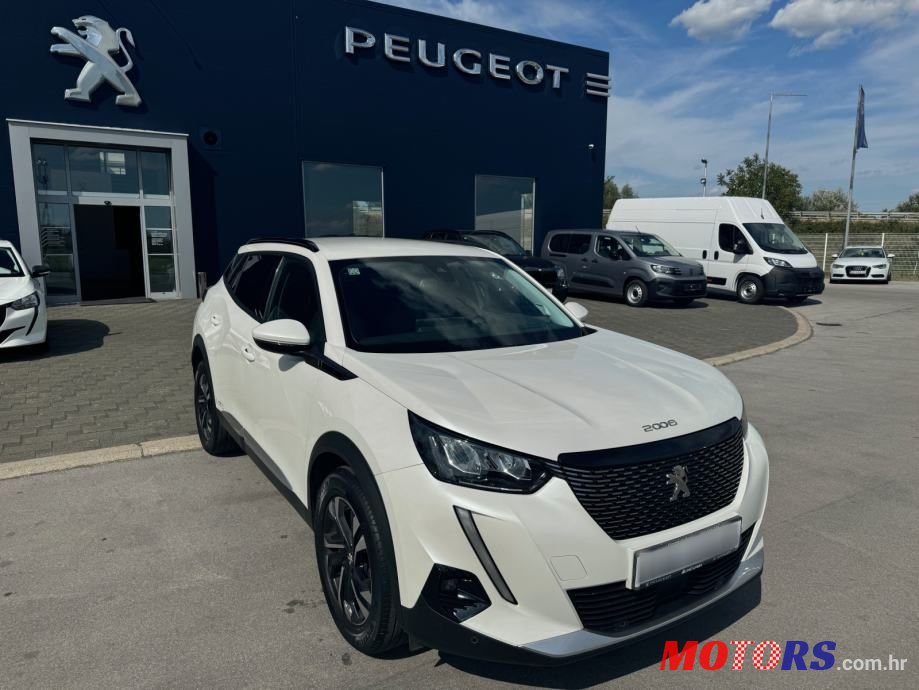 2020' Peugeot 2008 1,2 Puretech photo #1