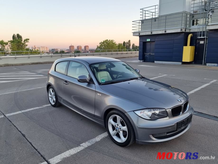 2011' BMW Serija 1 118D photo #4