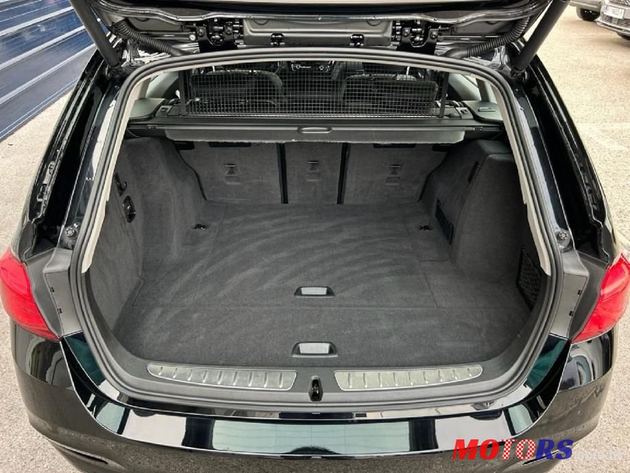 2018' BMW Serija 3 318D photo #6