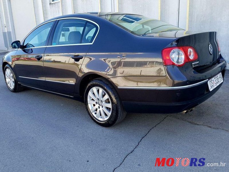 2008' Volkswagen Passat 2,0 Tdi photo #1