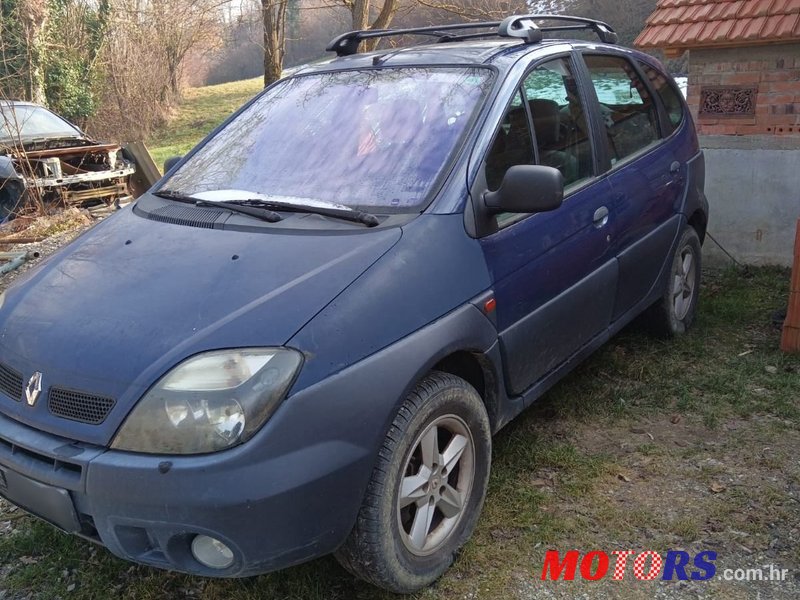 2001' Renault Scenic 2,0 16V photo #3
