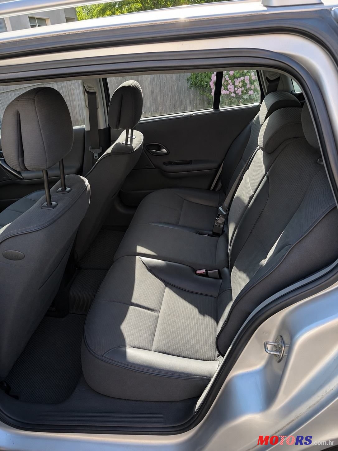 2005' Renault Laguna Grandtour 1,9 Dci photo #3