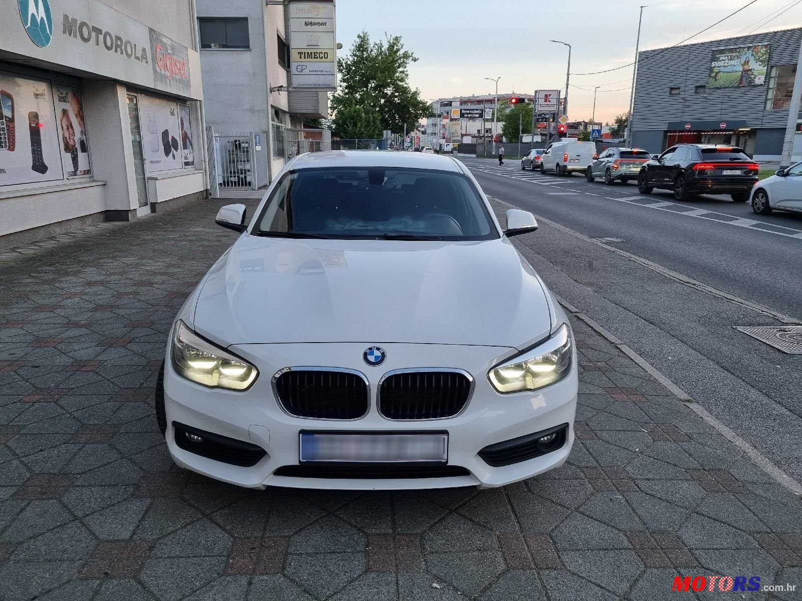2015' BMW Serija 1 116D photo #3