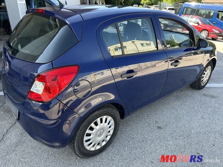 2014' Opel Corsa photo #4