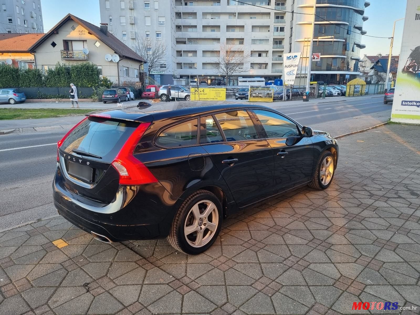 2017' Volvo V60 D2 photo #5