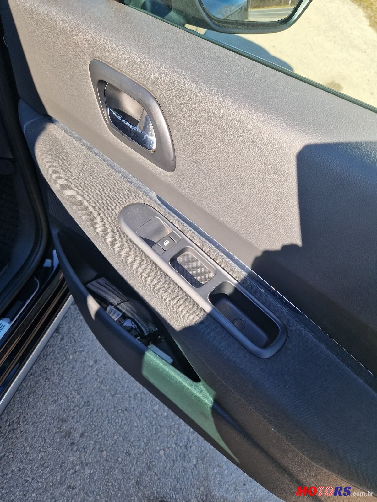 2015' Peugeot 3008 1,6 Hdi photo #6