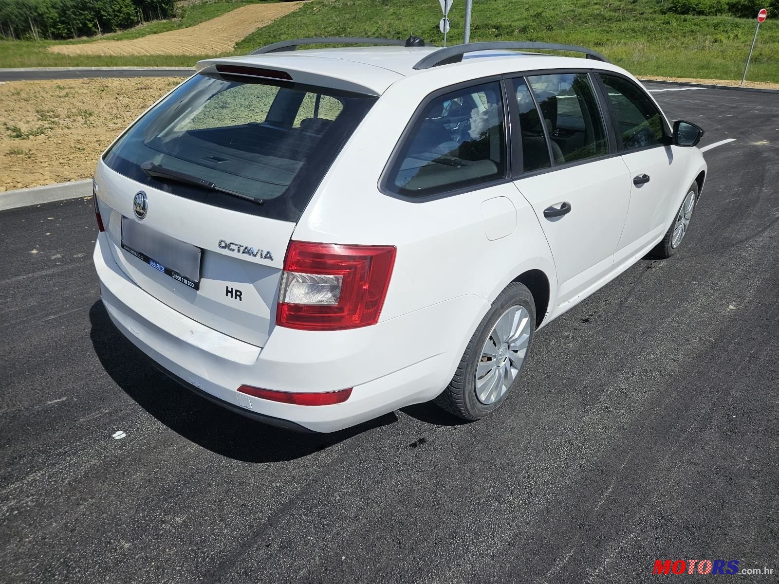 2014' Skoda Octavia Combi photo #6