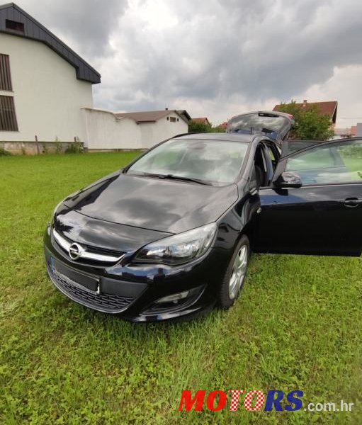 2015' Opel Astra Karavan photo #5