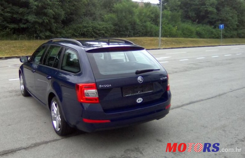 2013' Skoda Octavia Combi photo #6