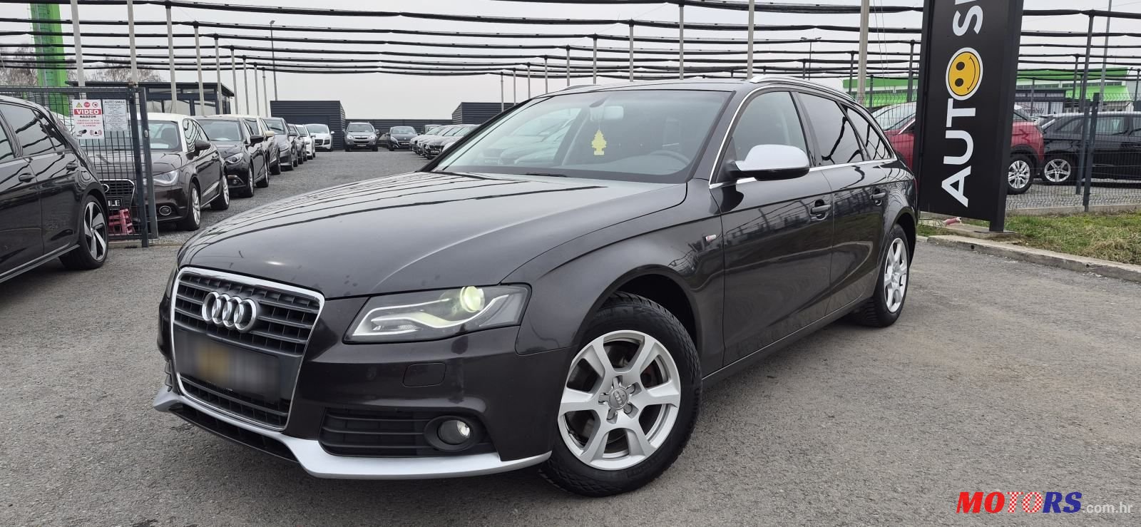2010' Audi A4 Avant photo #1