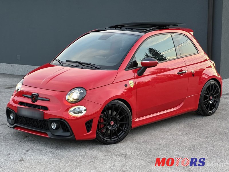 2021' Fiat 500 Abarth photo #3