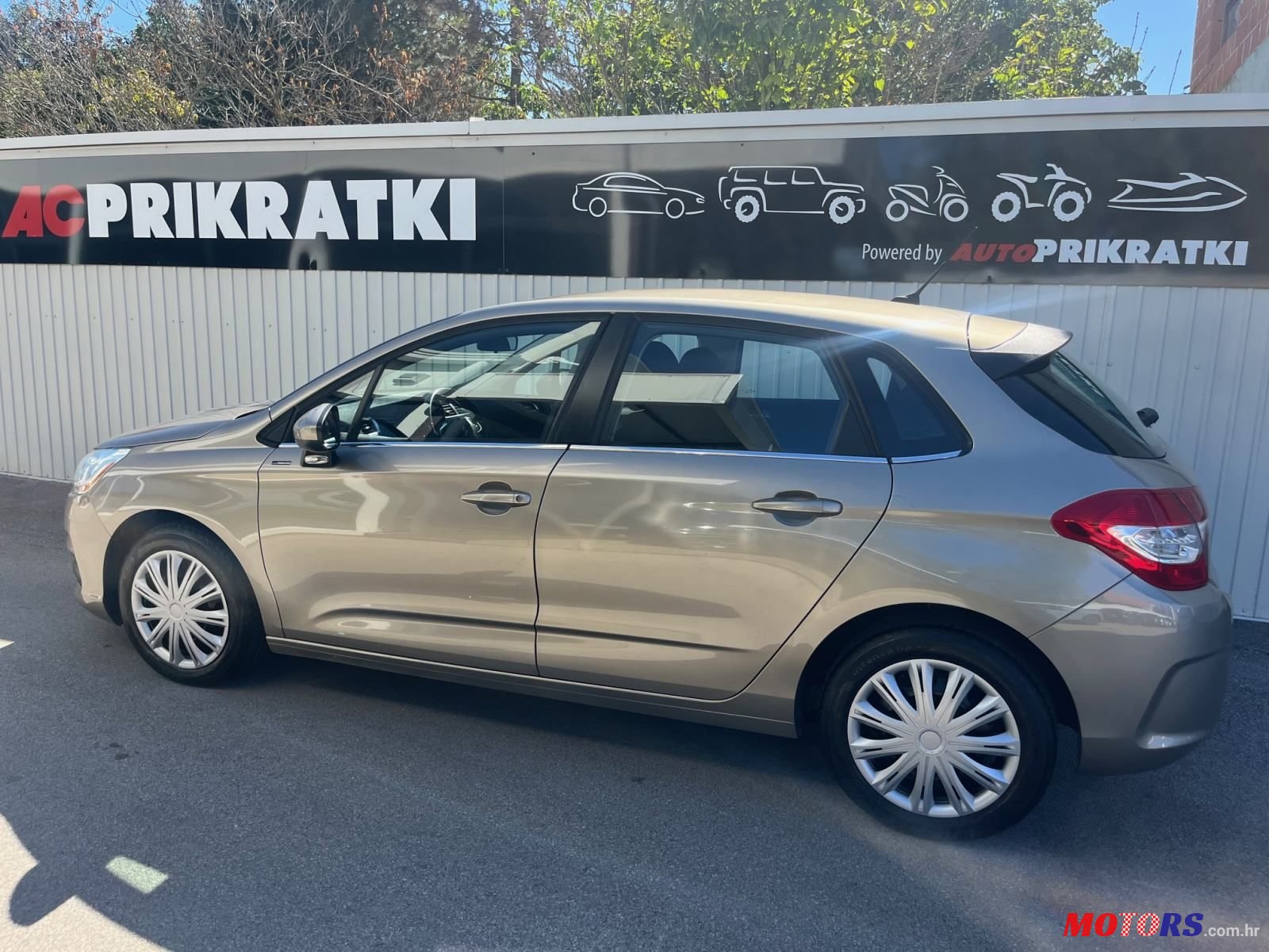 2014' Citroen C4 1,6 Hdi photo #3