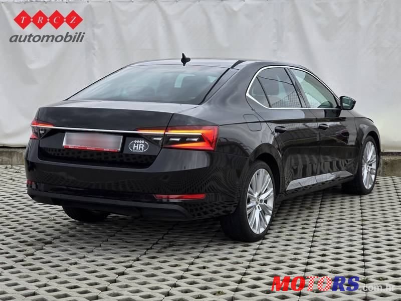 2019' Skoda Superb photo #4