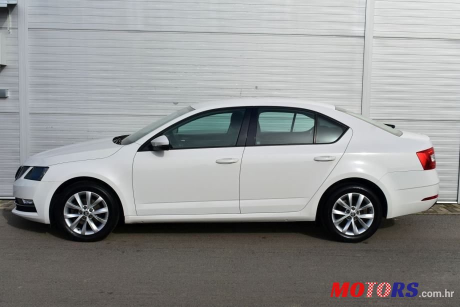 2018' Skoda Octavia 1.6 Tdi Style photo #2
