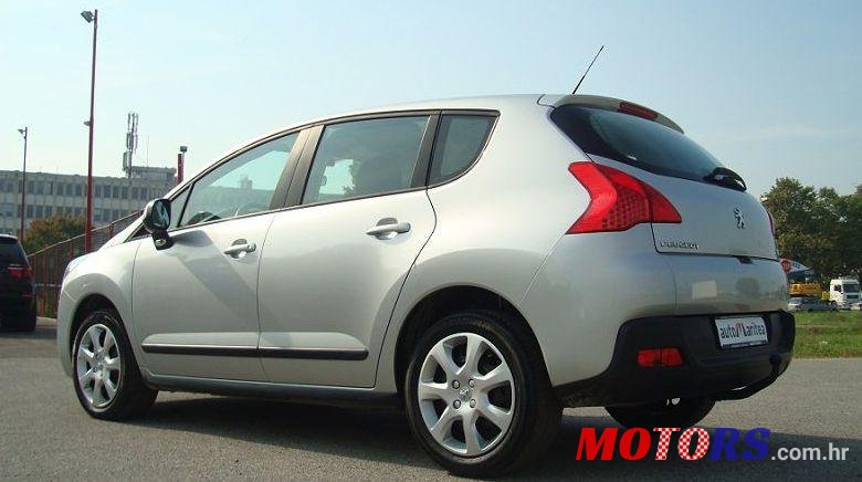 2011' Peugeot 3008 1,6 Hdi photo #1