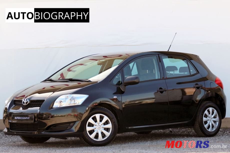 2007' Toyota Auris photo #3