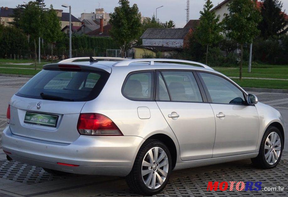 2010' Volkswagen Golf VI Variant photo #1