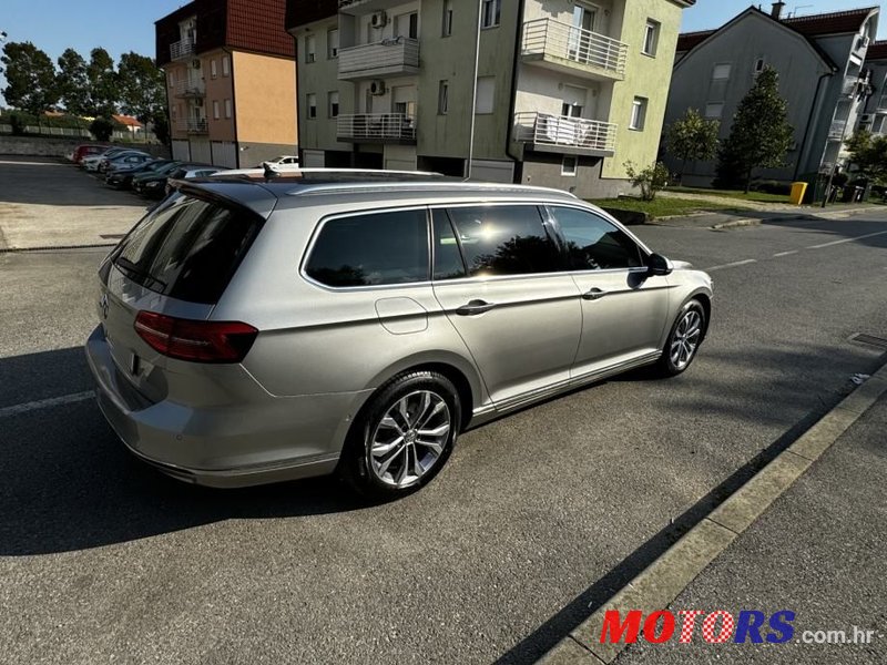 2015' Volkswagen Passat Variant photo #6