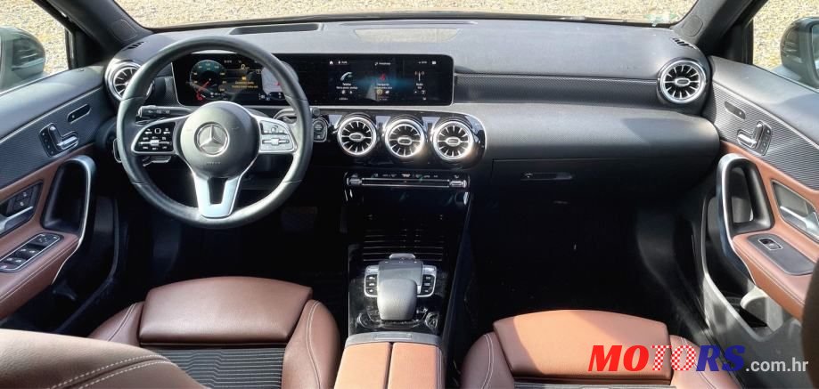 2019' Mercedes-Benz A-Klasa 180 D photo #5