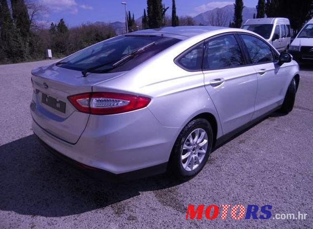 2015' Ford Mondeo 2.0 Tdci Trend Business photo #2