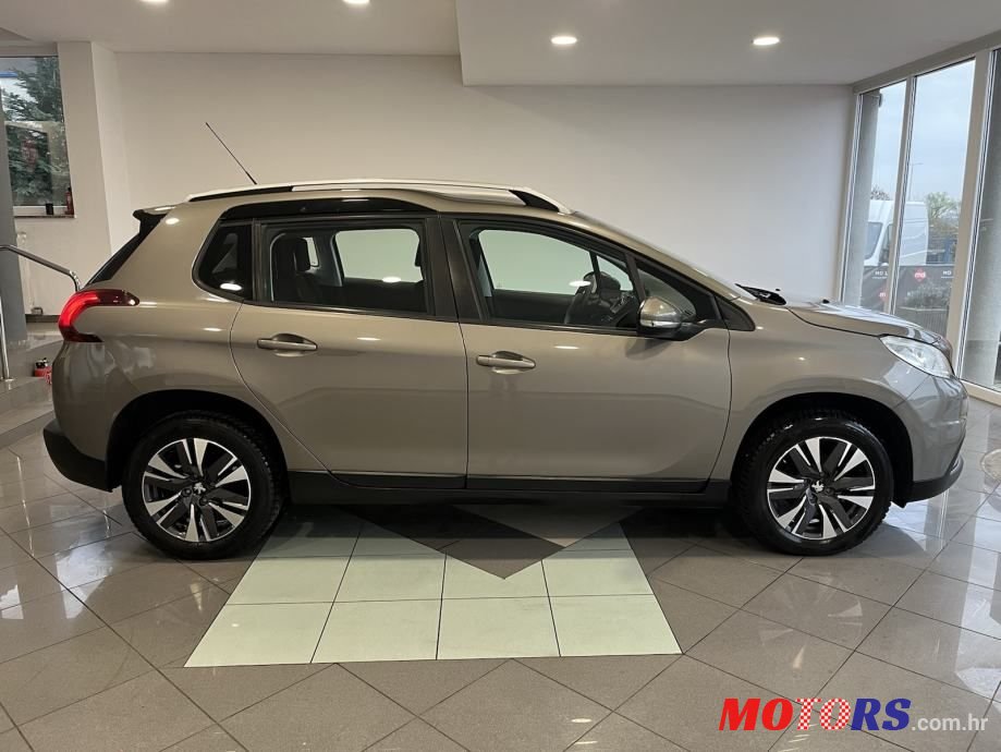 2016' Peugeot 2008 1,2 Vti photo #4