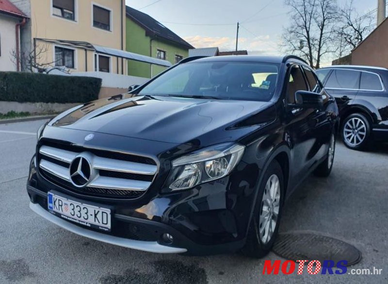 2015' Mercedes-Benz Gla 200 Cdi photo #2