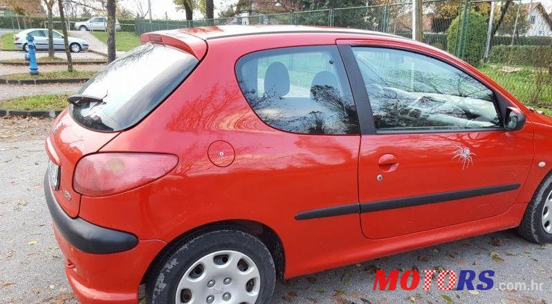 2005' Peugeot 206 206 1,1 photo #2