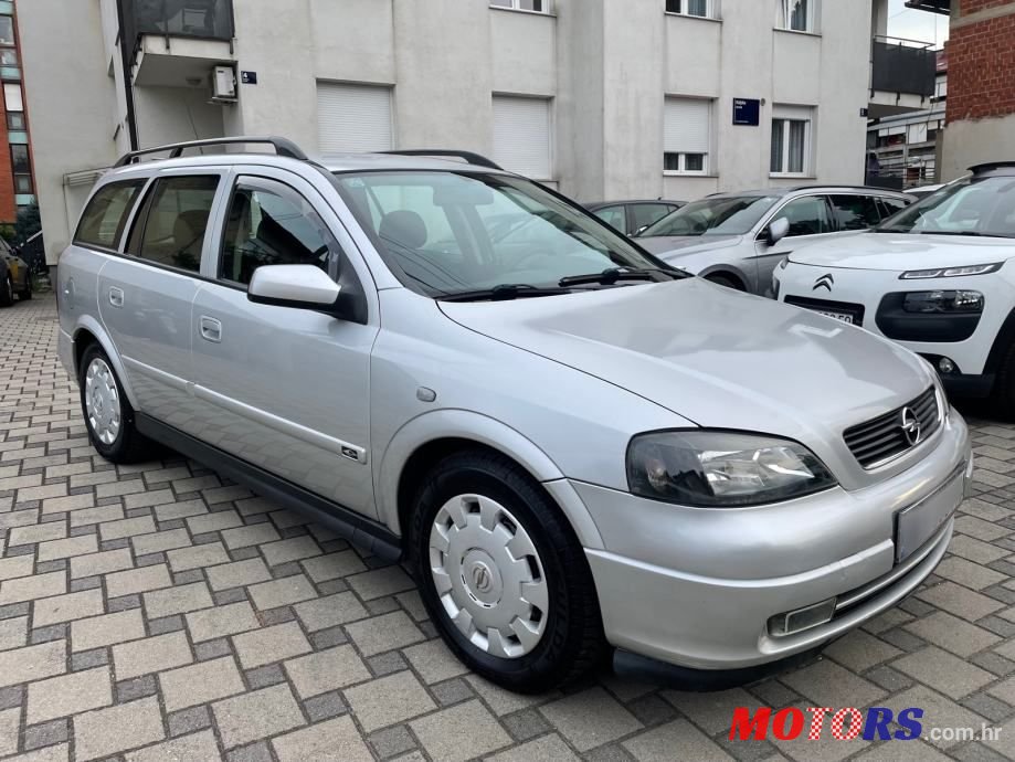 2004' Opel Astra 2.0 Dti photo #2