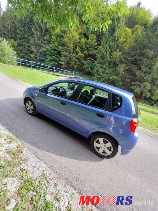 2009' Chevrolet Aveo photo #3