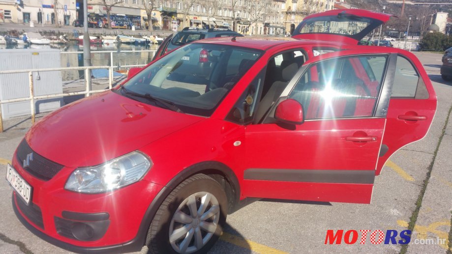2008' Suzuki SX4 photo #2