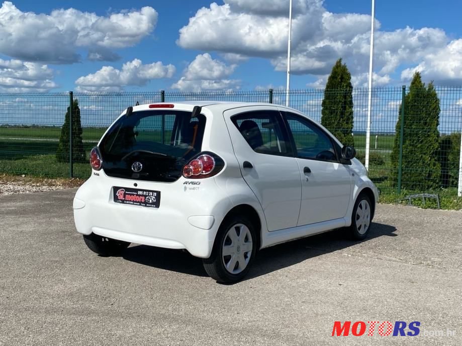 2011' Toyota Aygo 1,0 Vvt-I photo #2
