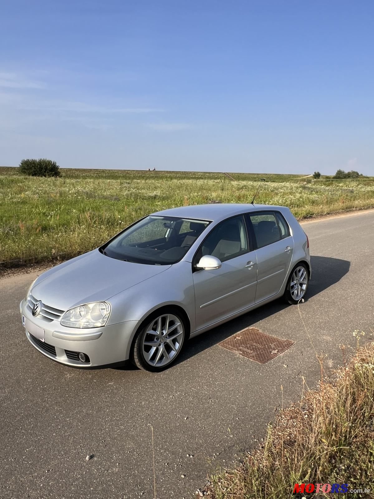 2008' Volkswagen Golf V 1,6 photo #4