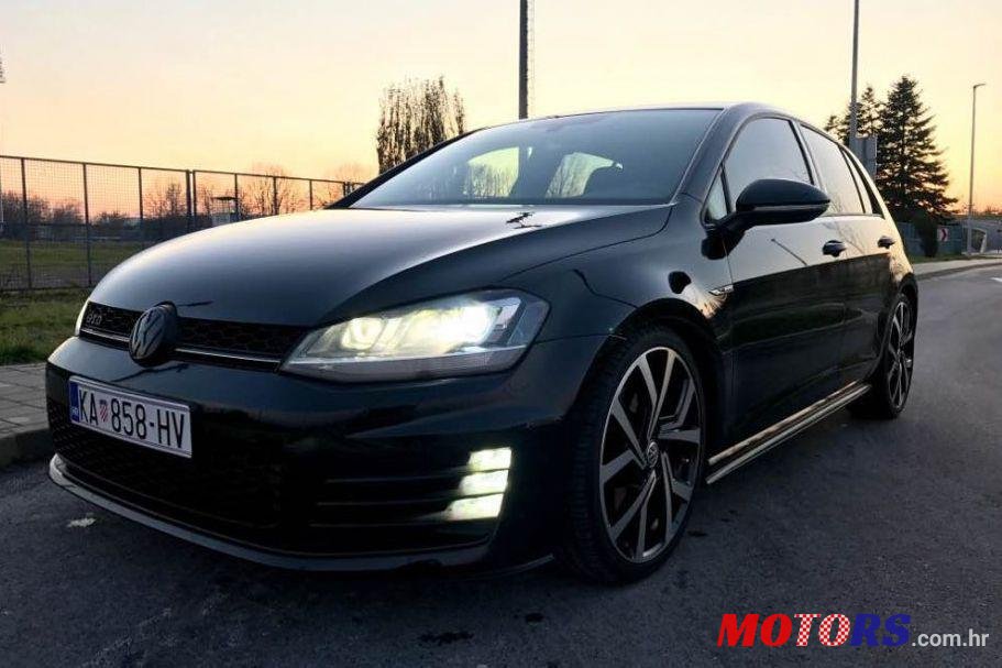 2015' Volkswagen Golf VII photo #1