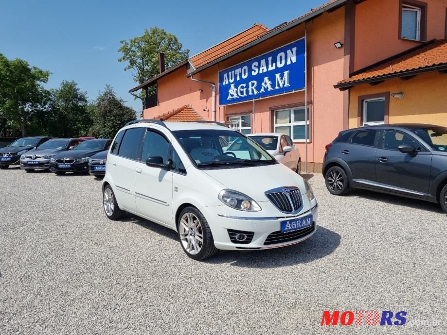 2011' Lancia Musa 1,3 Mjt photo #1