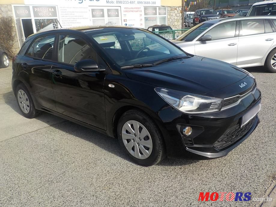 2021' Kia Rio photo #2