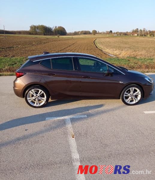 2016' Opel Astra 1.6 Cdti photo #5