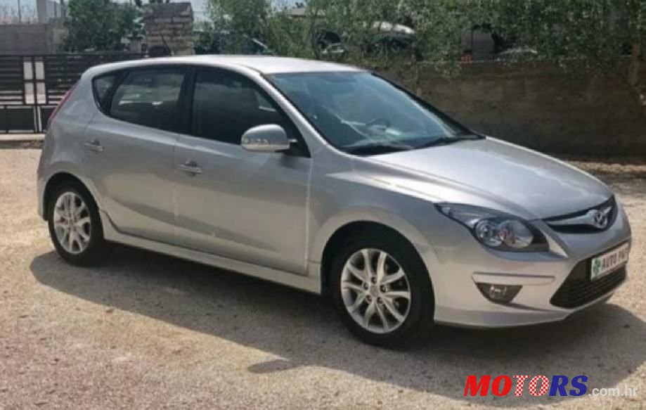 2011' Hyundai i30 1.4 photo #3