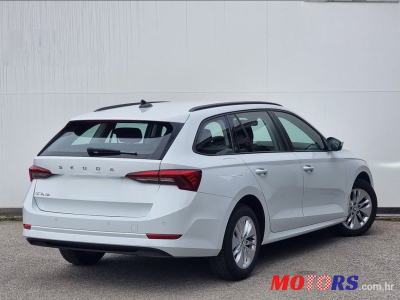 2021' Skoda Octavia Combi photo #4