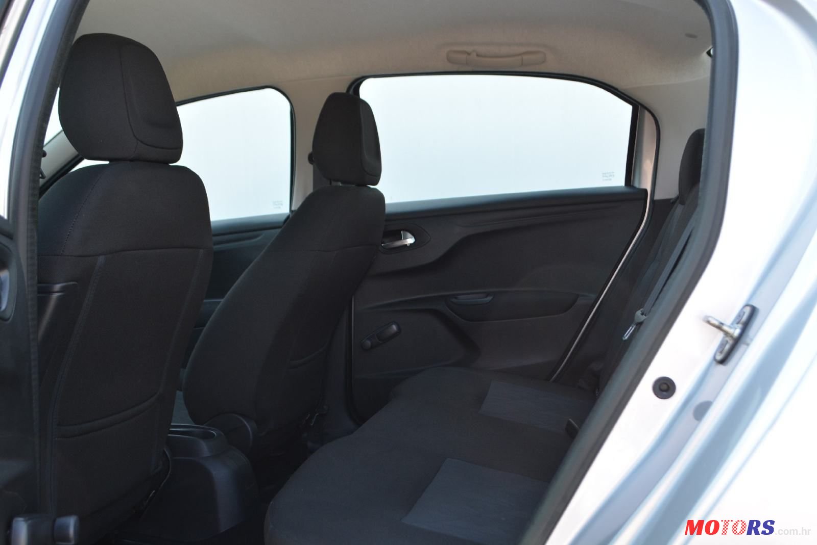 2015' Citroen C-Elysee 1,2 photo #4