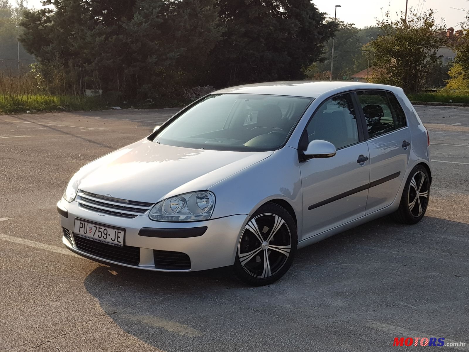 2005' Volkswagen Golf V photo #1