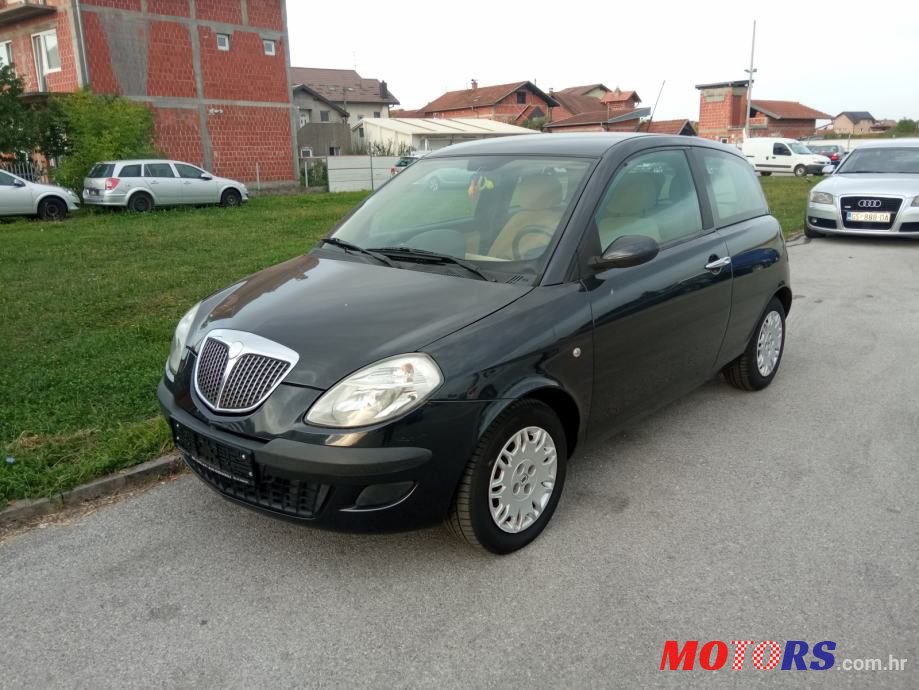 2005' Lancia Y 1,2 photo #4