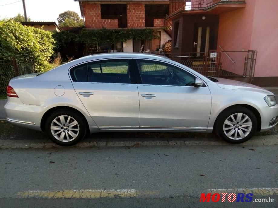 2013' Volkswagen Passat 1,6 Tdi Bmt photo #2
