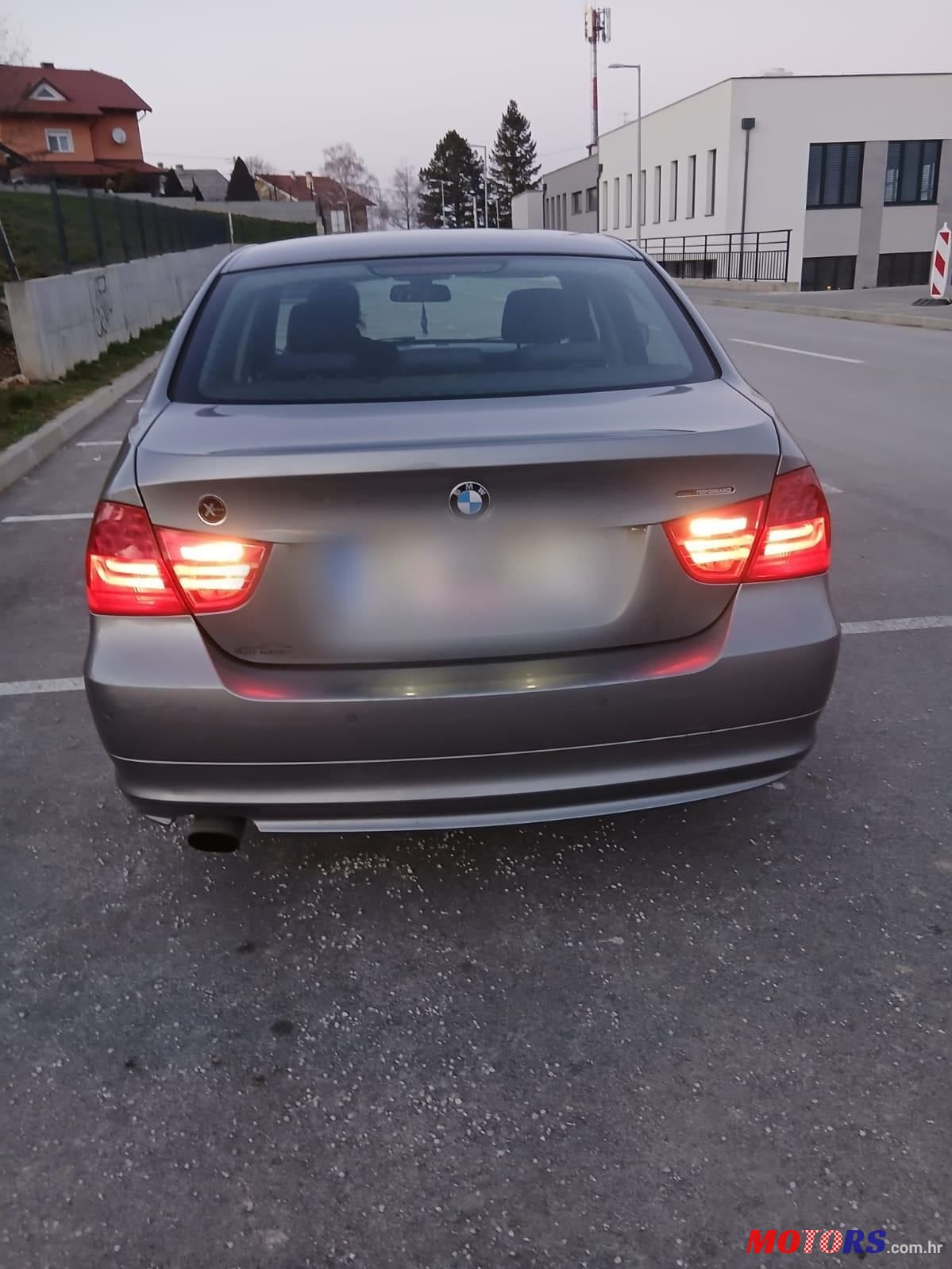 2010' BMW Serija 3 316D photo #3