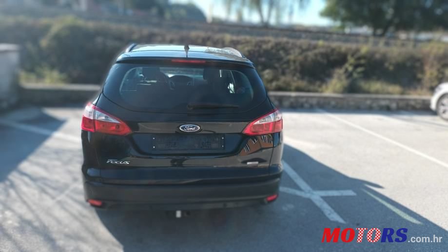 2013' Ford Focus Karavan photo #3