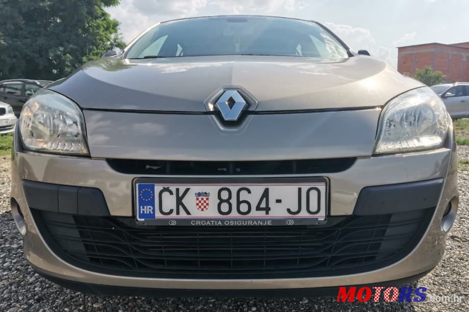 2010' Renault Megane Grandtour 1,5 Dci Edc photo #4
