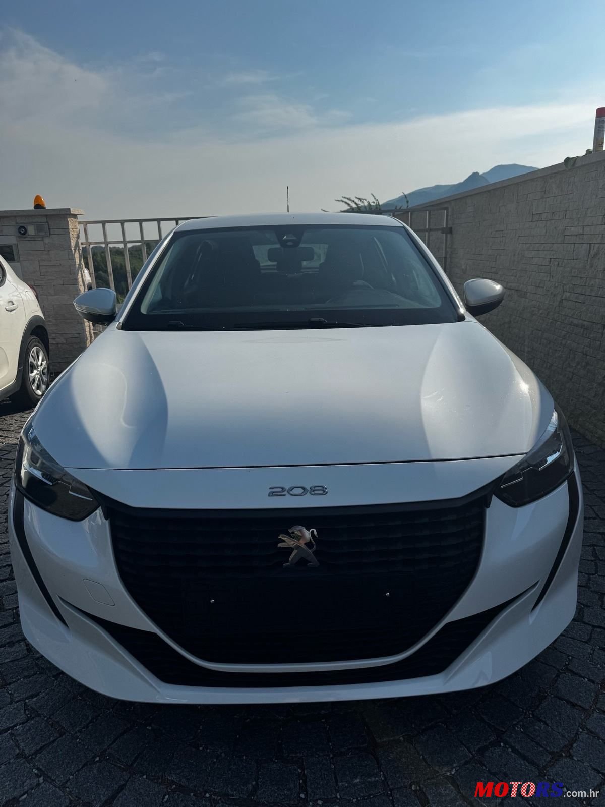 2021' Peugeot 208 1,2 Puretech photo #2