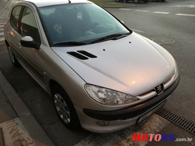 2005' Peugeot 206 206 Xt 1,4 photo #3